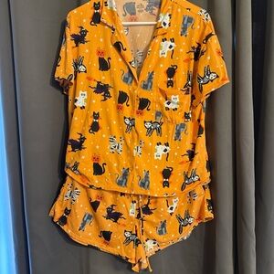 Orange Halloween Themed Costume Cats Two Piece Pajama Short Set. Size Medium